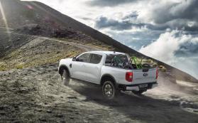 Ford Ranger PHEV 2025: Chạy 45km không cần xăng, vận hành khác xe xăng nhưng tiết kiệm hơn  第8张