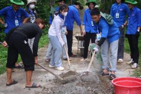  &apos;Ba cùng&apos; đổi thay vùng đất khó - Bài 6: Về &apos;chảo lửa&apos; Hương Khê 