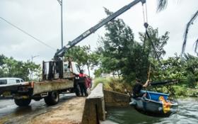 Tin mới nhất về áp thấp nhiệt đới: Còn cách Đà Nẵng 360km, tiếp tục mạnh lên thành bão số 4, giật cấp 10