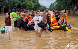 4 bạn trẻ giành giải thưởng hơn 1,2 tỷ đồng nhờ phương án dự báo lũ lụt