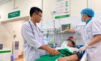  21 học sinh buồn nôn, đau bụng sau khi uống trà sữa của hội phụ huynh 