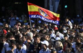 Biển người đổ ra đường ăn mừng cúp vô địch Champions League của Real Madrid