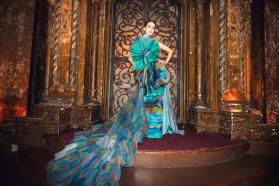 Tuyết Lê trình diễn thời trang tại New York Couture Fashion Week