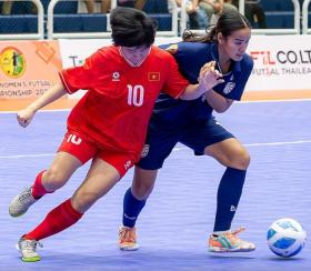 Hòa kịch tính Thái Lan, futsal nữ Việt Nam lên ngôi vô địch