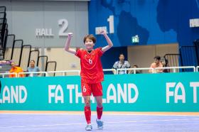 Hòa kịch tính Thái Lan, futsal nữ Việt Nam lên ngôi vô địch