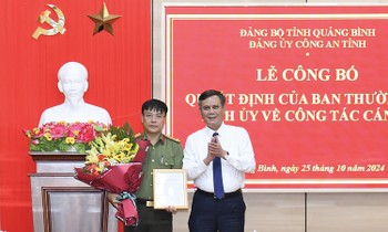  Chữa bệnh huyết trắng có mùi hôi 