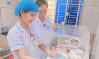  Bình Định: Bé gái 4 tháng tuổi bị bỏ rơi trước nhà dân 