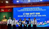  Xe tải nổ lốp chắn ngang cao tốc Phan Thiết - Dầu Giây, ùn tắc trong đêm 